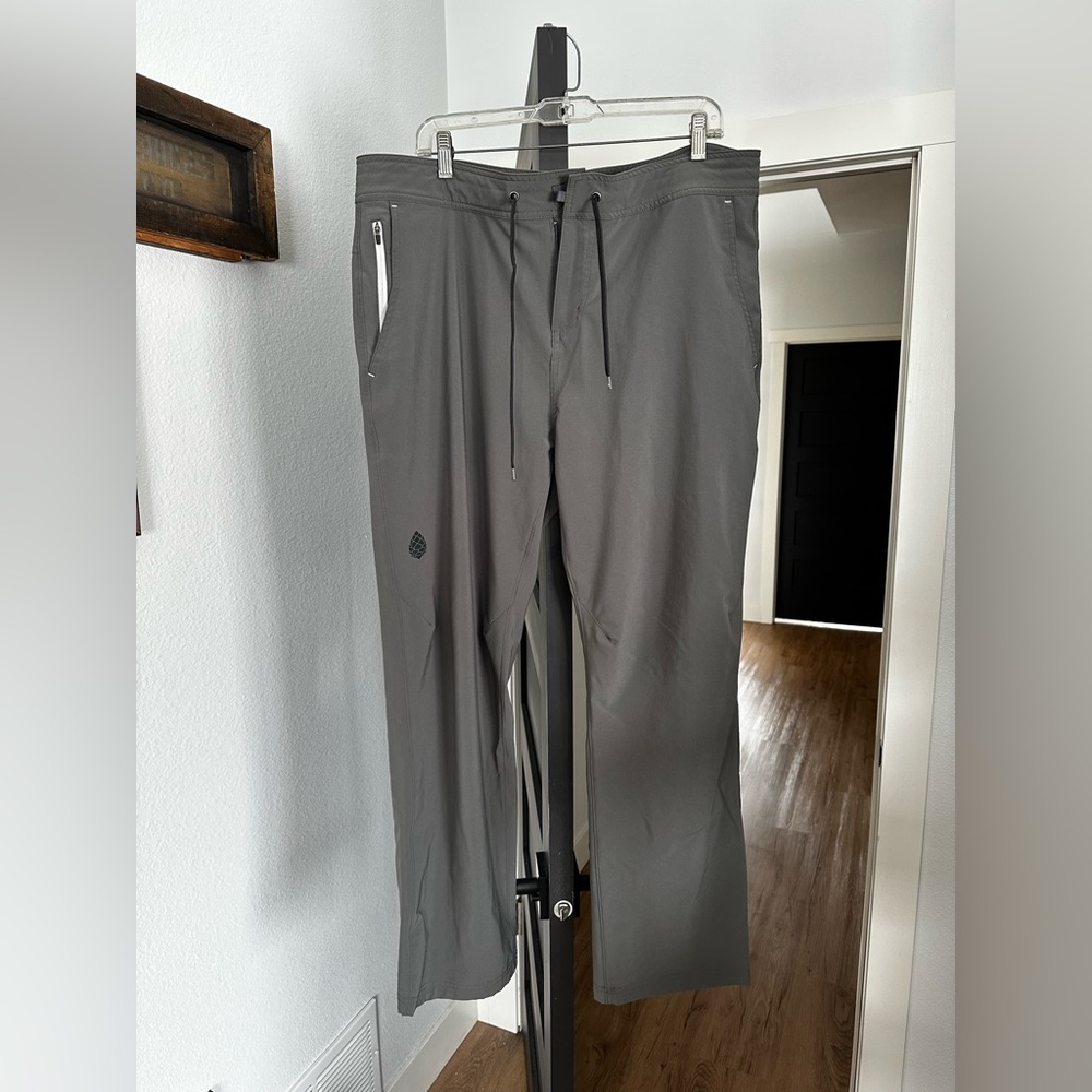 Stio CFS Board Pant  Size 38 UPF 50+ quick dry material for hiking.